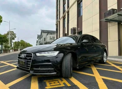 奥迪A6L抵押车内饰实拍