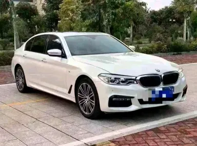 宝马5系抵押车内饰实拍
