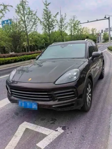保时捷卡宴抵押车内饰实拍