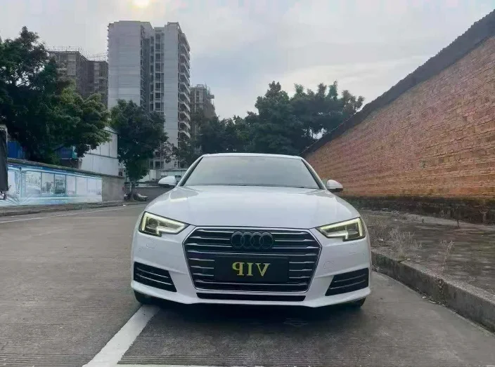 2018年奥迪A4L抵押车外观实拍