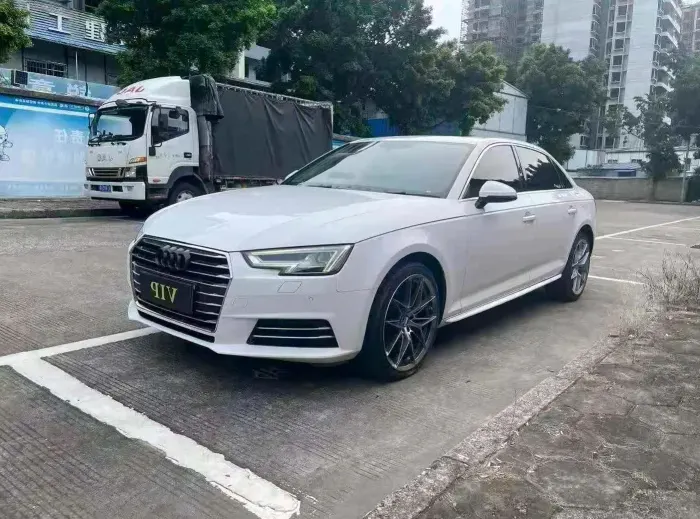 奥迪A4L抵押车内饰实拍